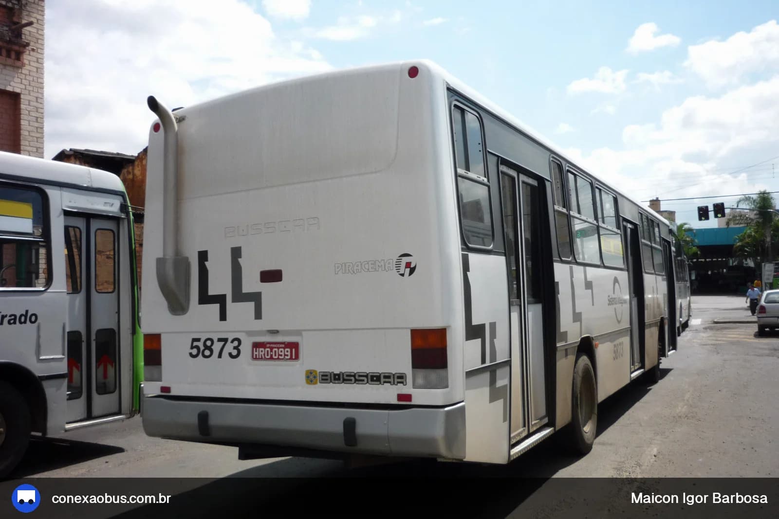 Ônibus Busscar Urbanus 1994, da Viação Piracema de Transportes Ltda, prefixo 5873, em Piracicaba-SP
