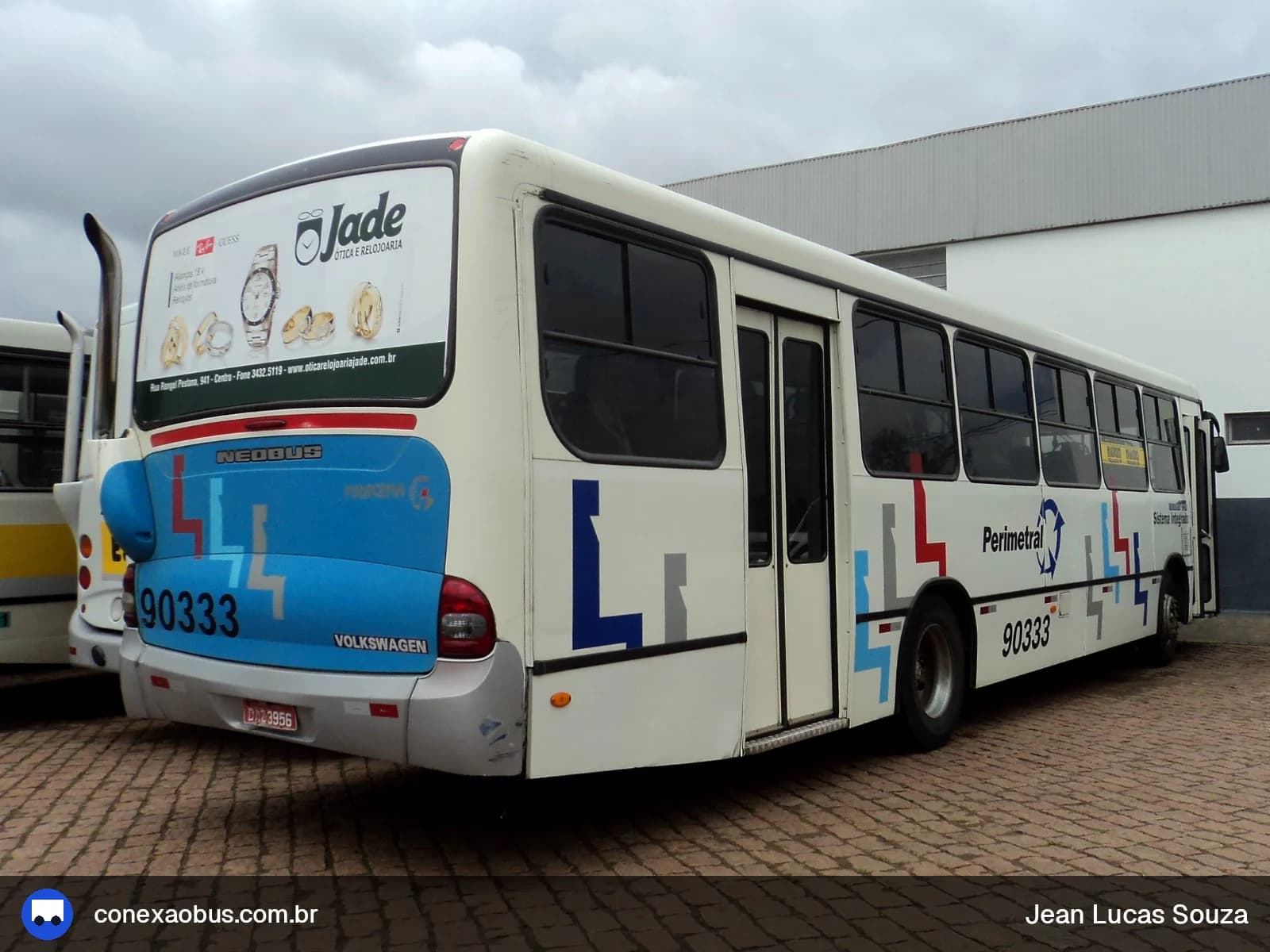 Ônibus Neobus Mega 2004, da Viação Piracema de Transportes Ltda, prefixo 90333, em Piracicaba-SP