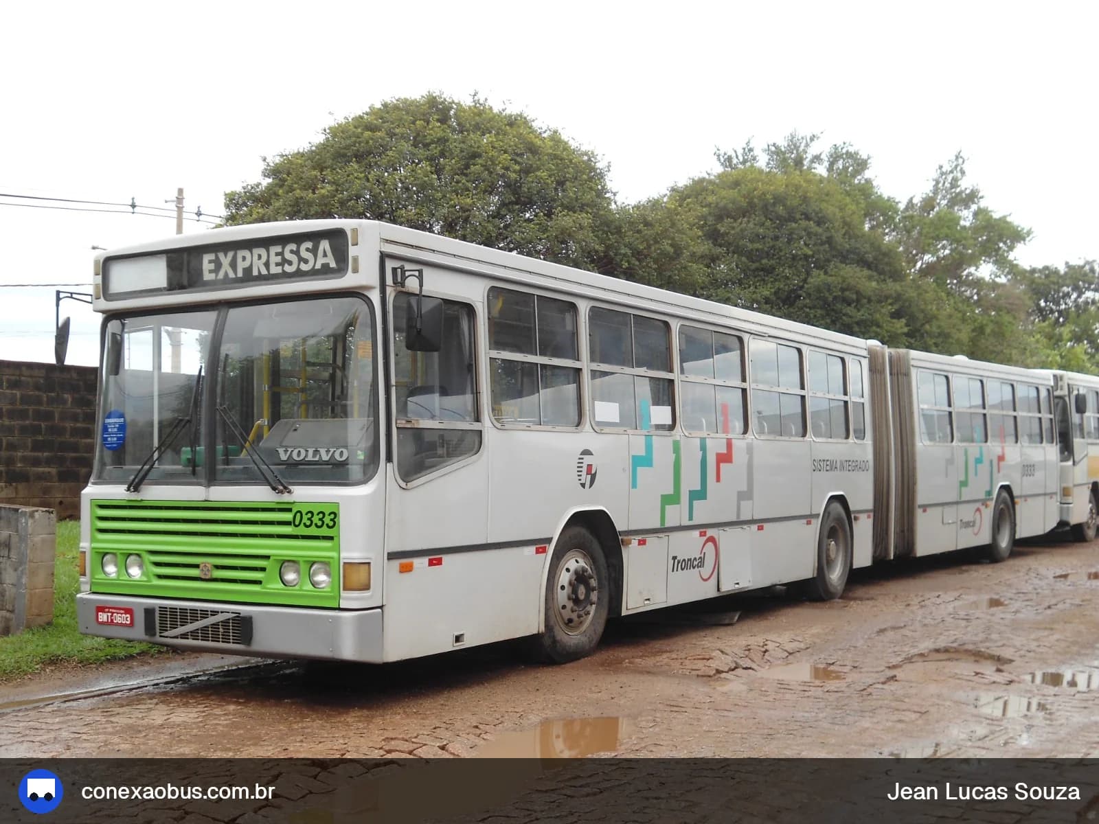 Ônibus Busscar Urbanus 1990, da Viação Piracema de Transportes Ltda, prefixo 0333, em Piracicaba-SP