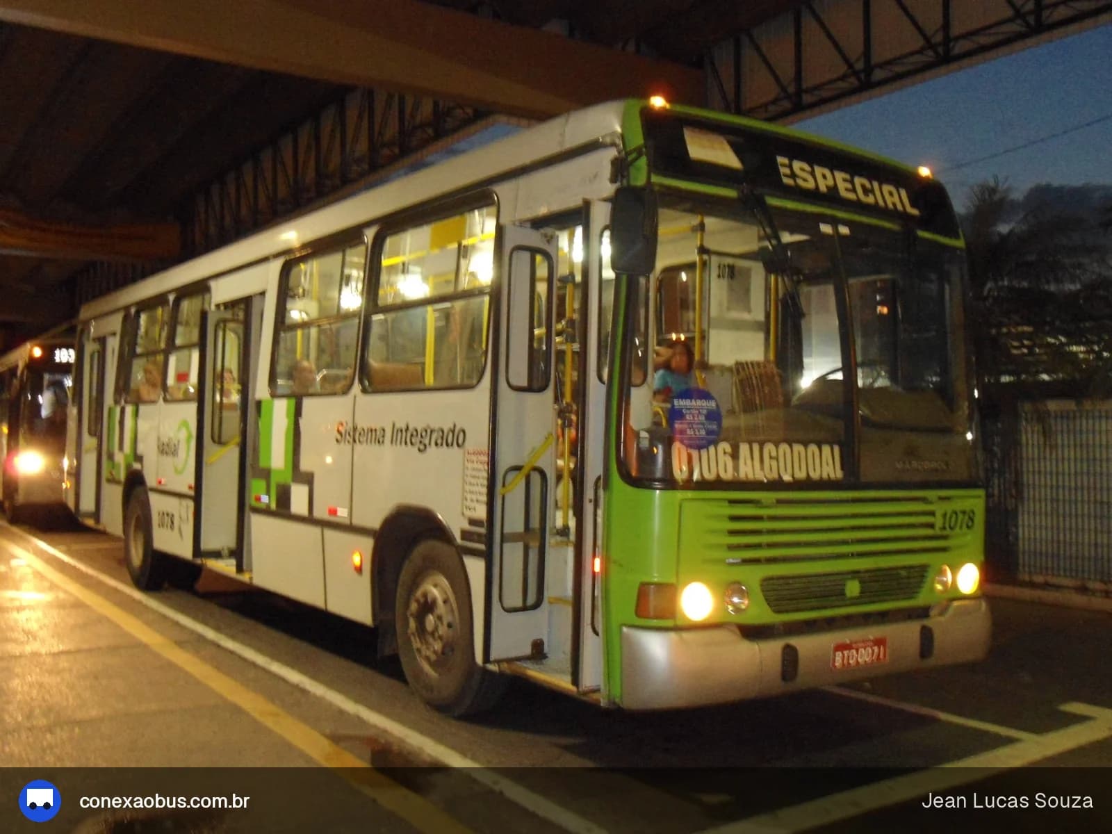 Ônibus Marcopolo Torino GV, da VIPA - Viação Panorâmica, prefixo 1078, em Piracicaba-SP