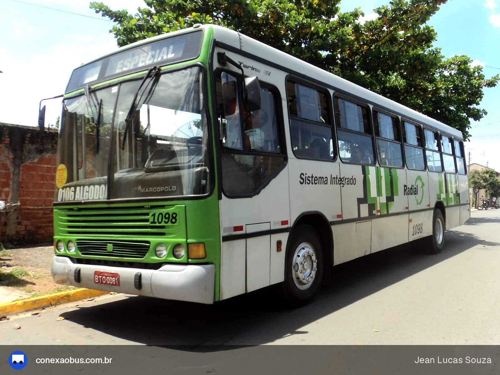 Ônibus Marcopolo Torino GV, da VIPA - Viação Panorâmica, prefixo 1098, em Piracicaba-SP