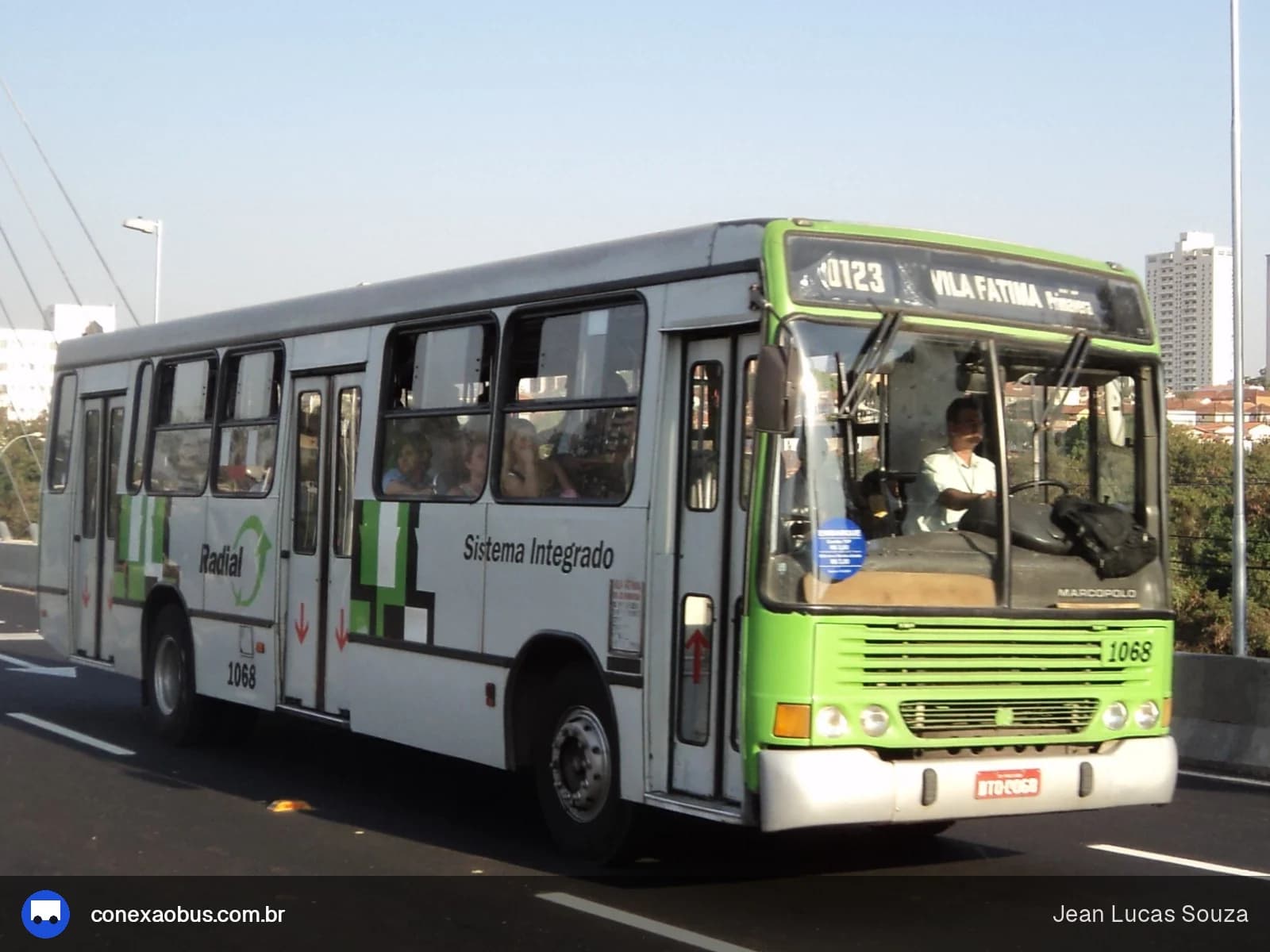 Ônibus Marcopolo Torino GV, da VIPA - Viação Panorâmica, prefixo 1068, em Piracicaba-SP
