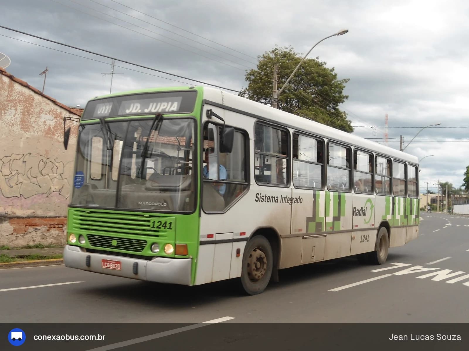 Ônibus Marcopolo Torino GV, da Auto Viação Millenium Ltda, prefixo 1241, em Piracicaba-SP