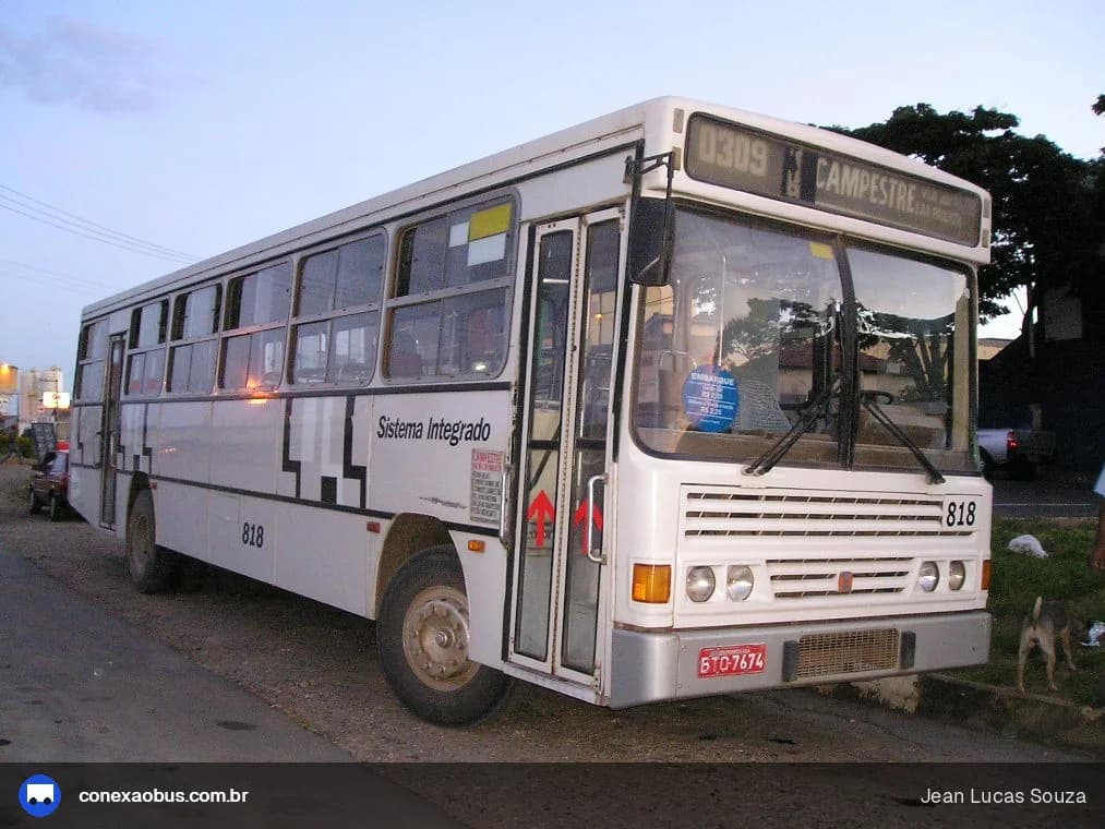 Ônibus Busscar Urbanus 1990, da VIPA - Viação Panorâmica, prefixo 818, em Piracicaba-SP