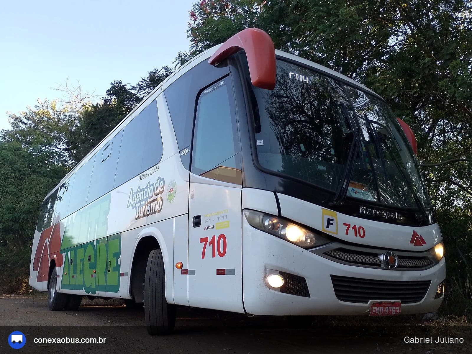 Ônibus Marcopolo Viaggio G7 900, da Monte Alegre Turismo, prefixo 710, em Piracicaba-SP