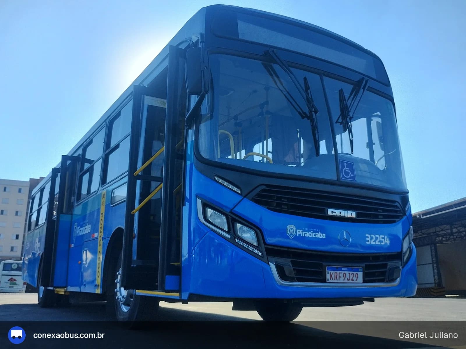 Ônibus CAIO Apache Vip IV, da Rápido Sumaré | Pira Mobilidade, prefixo 32254, em Piracicaba-SP