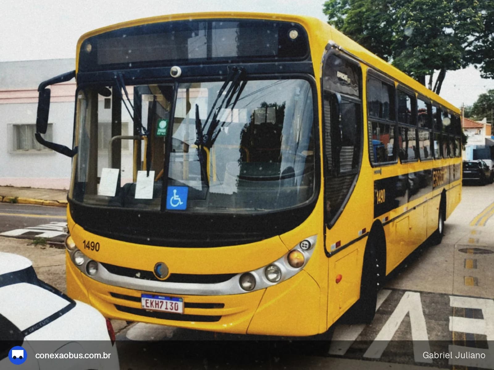 Ônibus CAIO Apache Vip II, da Viação Salire, prefixo 1490, em Piracicaba-SP