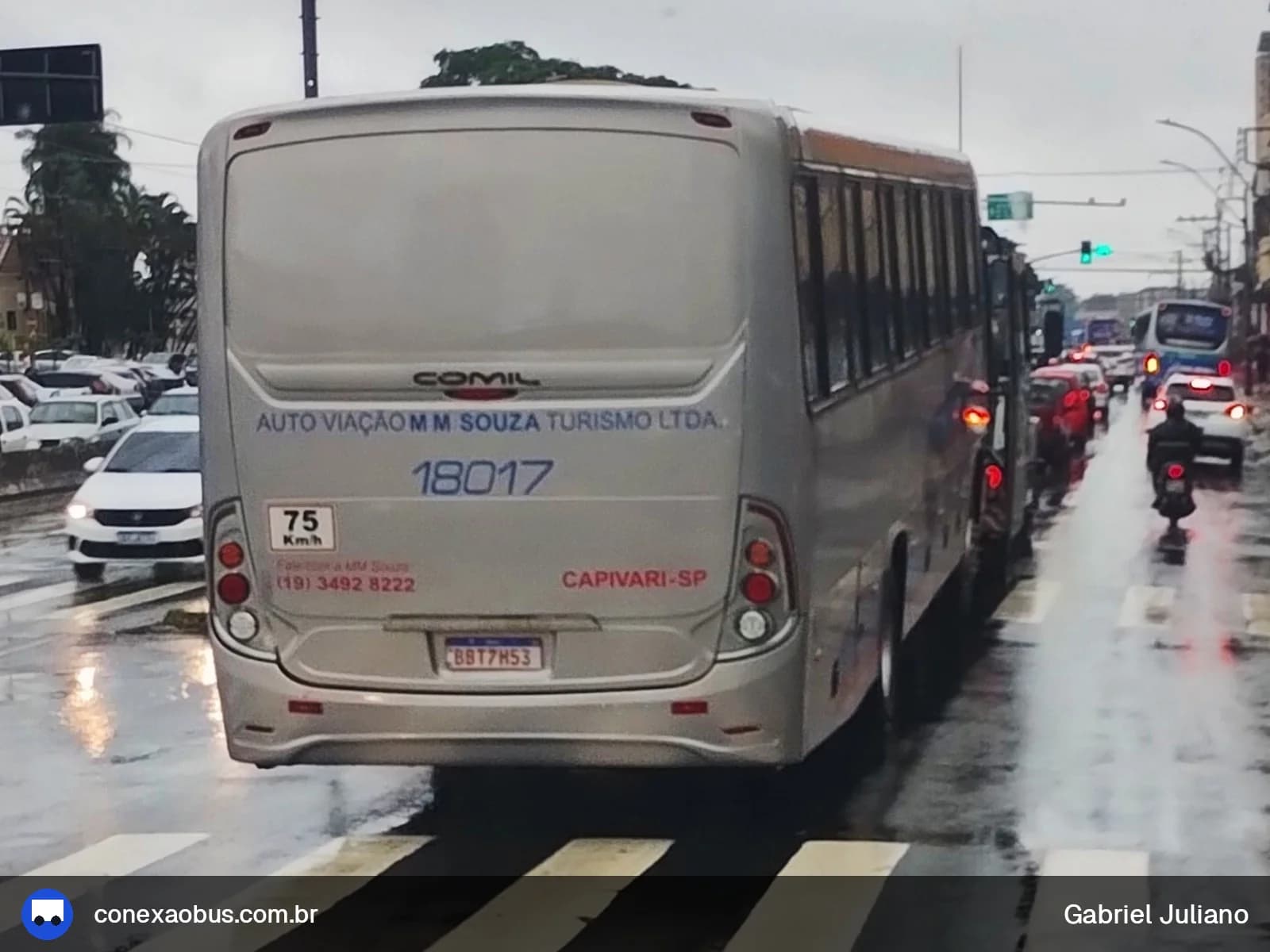 Ônibus Comil Versátile Gold, da Auto Viação MM SOUZA Turismo, prefixo 18017, em Piracicaba-SP