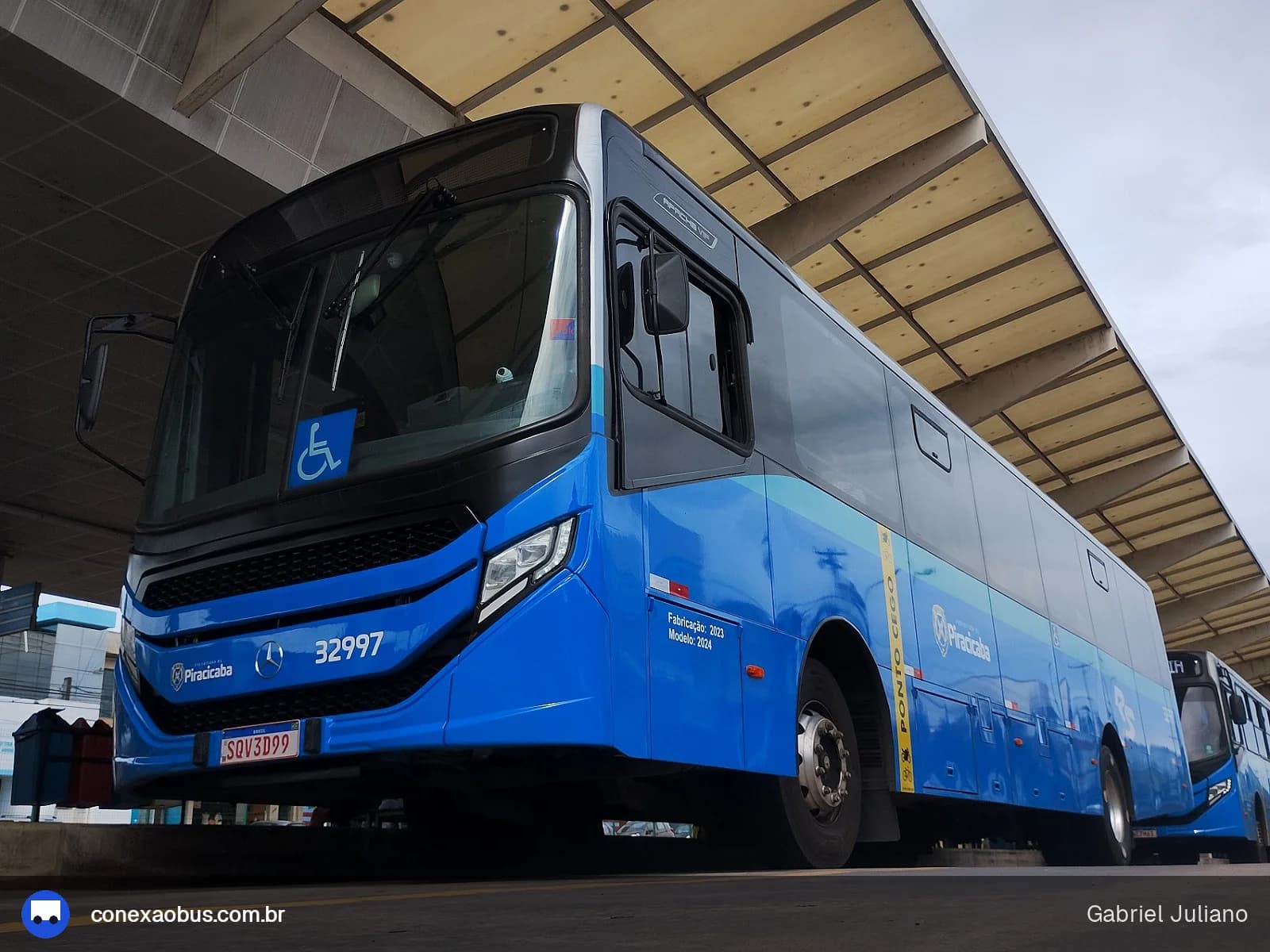 Ônibus CAIO Apache Vip V, da Rápido Sumaré | Pira Mobilidade, prefixo 32997, em Piracicaba-SP