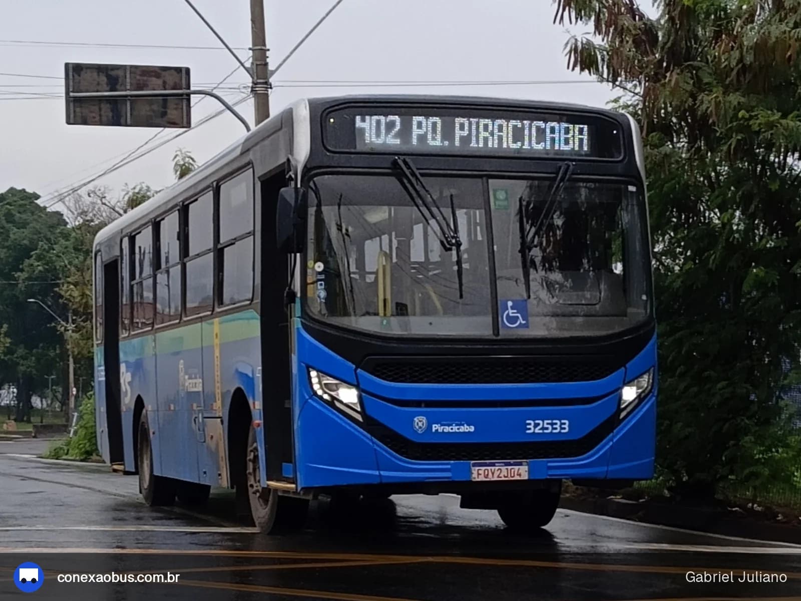 Ônibus CAIO Apache Vip V, da Rápido Sumaré | Pira Mobilidade, prefixo 32533, em Piracicaba-SP