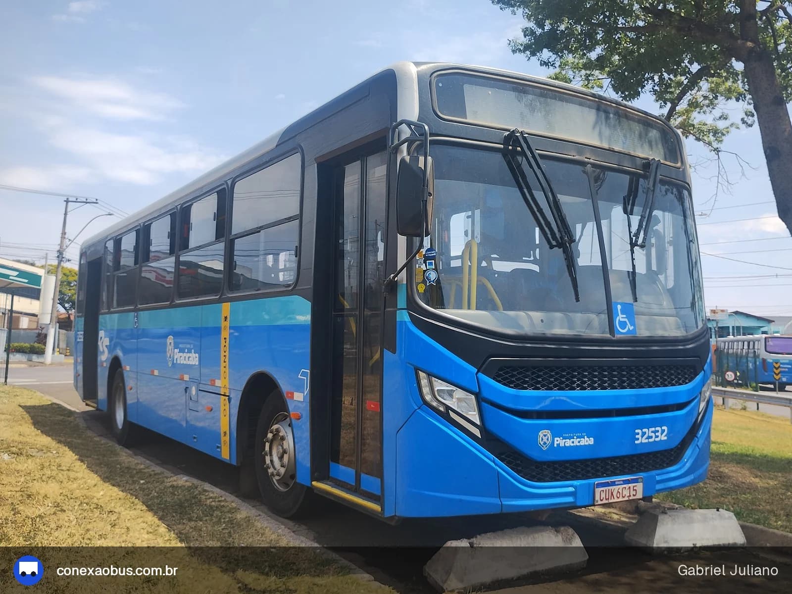 Ônibus CAIO Apache Vip V, da Rápido Sumaré | Pira Mobilidade, prefixo 32532, em Piracicaba-SP