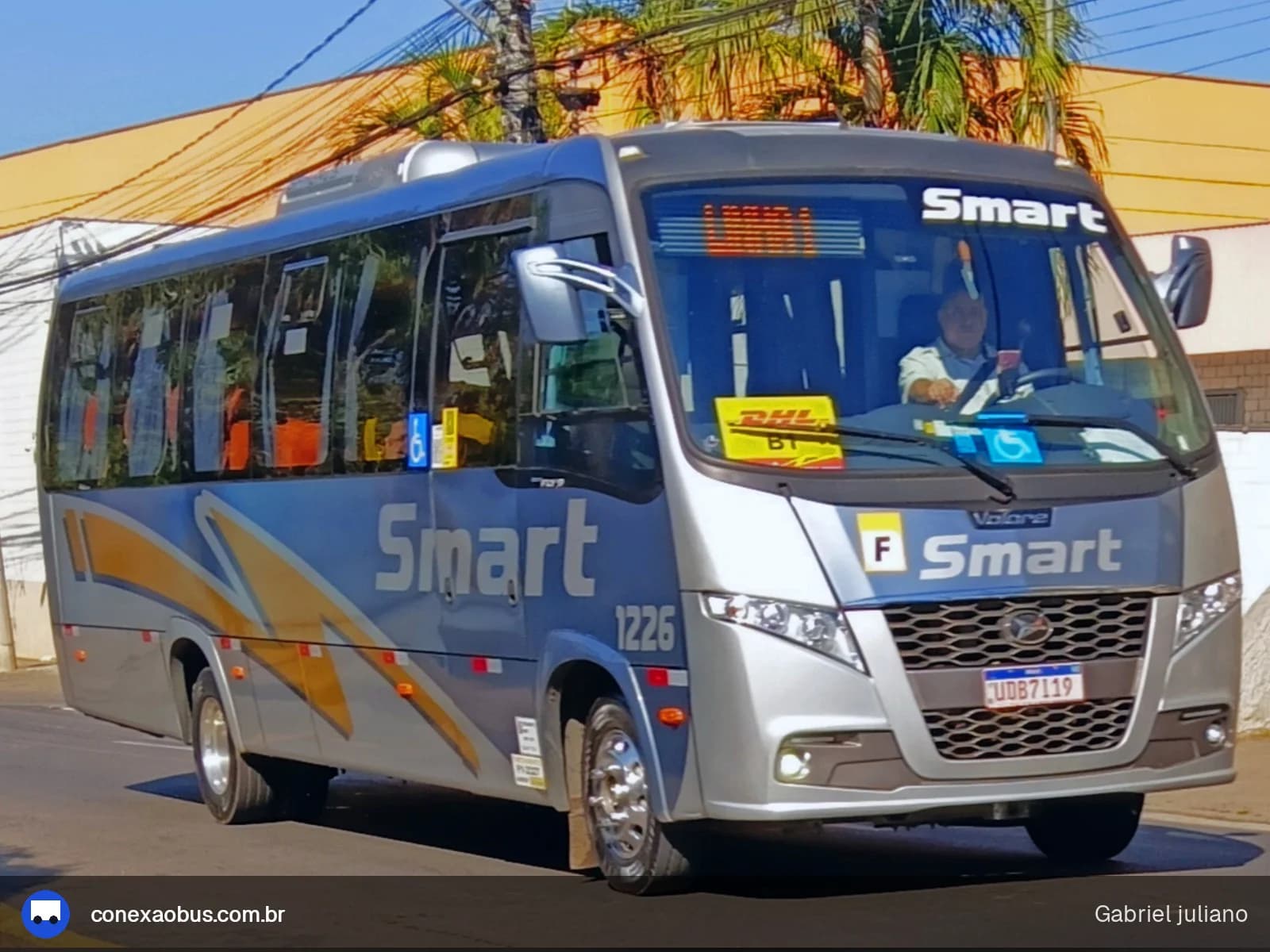 Ônibus Volare DW9 Fly, da Viação Smart Transporte e Turismo, prefixo 1226, em Piracicaba-SP