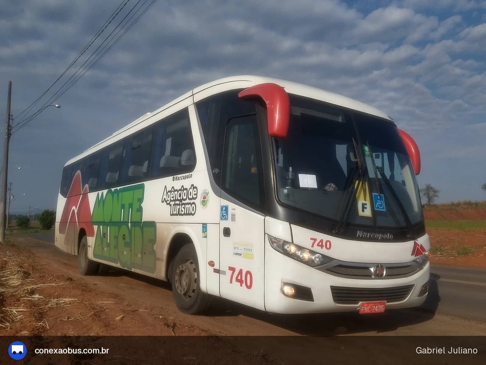 Ônibus Marcopolo Viaggio G7 900, da Monte Alegre Turismo, prefixo 740, em Piracicaba-SP