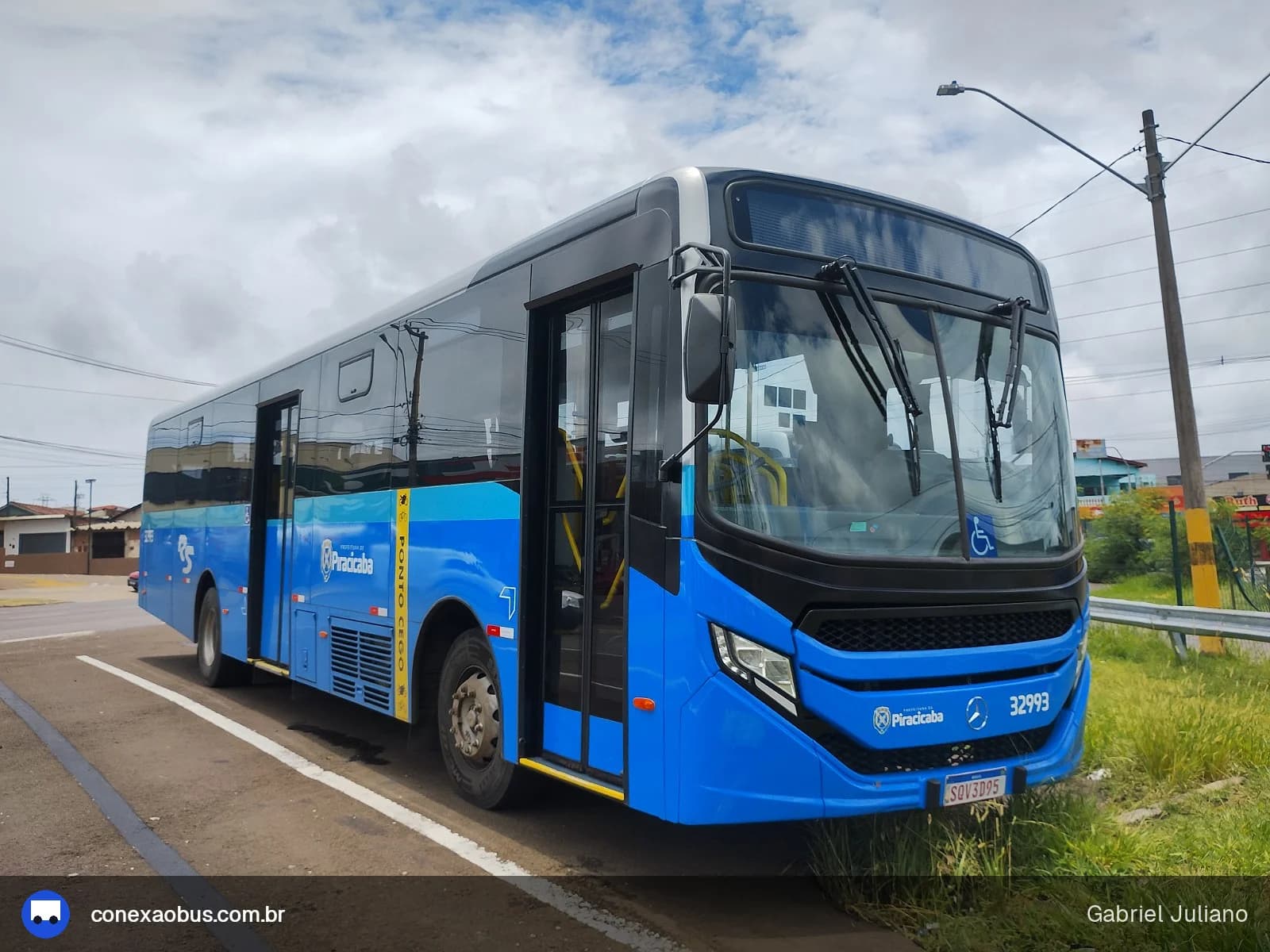 Ônibus CAIO Apache Vip V, da Rápido Sumaré | Pira Mobilidade, prefixo 32993, em Piracicaba-SP