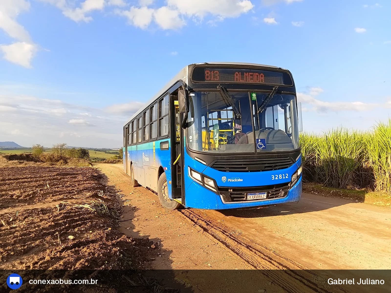 Ônibus CAIO Apache Vip IV, da Rápido Sumaré | Pira Mobilidade, prefixo 32812, em Piracicaba-SP