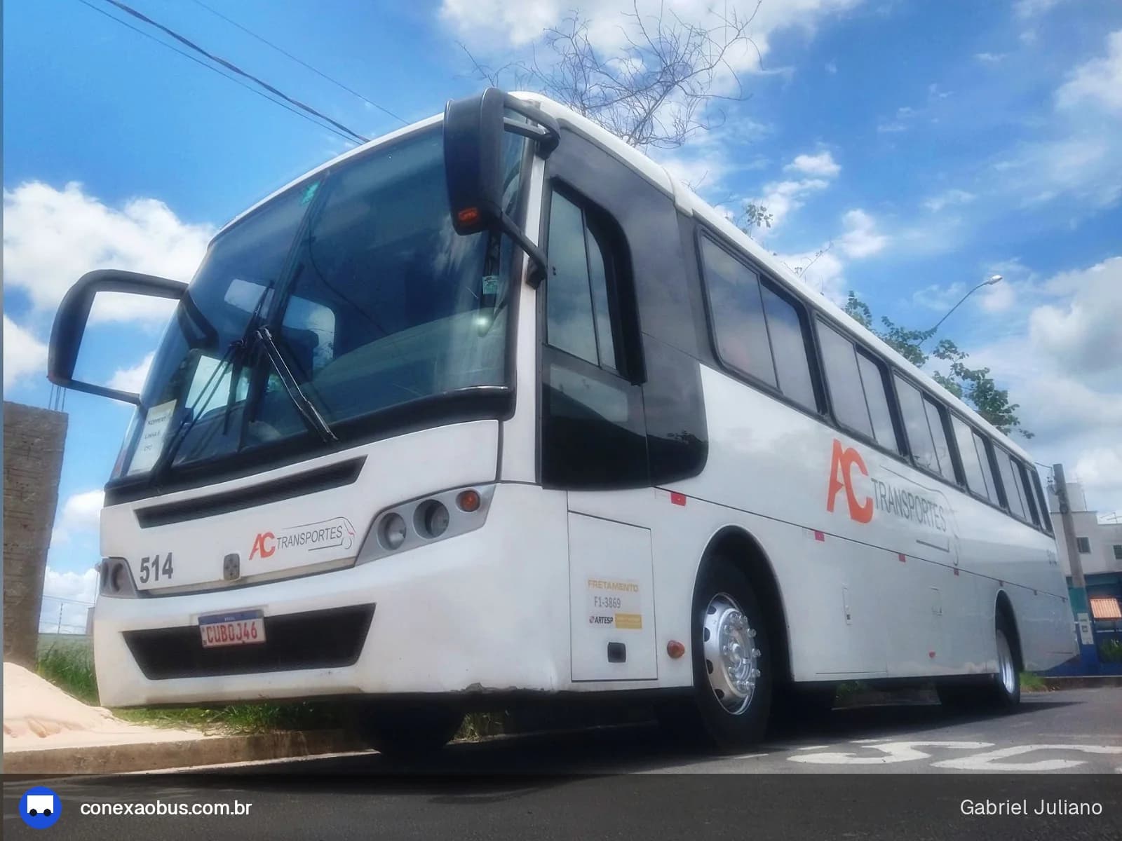 Ônibus Busscar El Buss FT, da AC Transportes, prefixo 514, em Piracicaba-SP