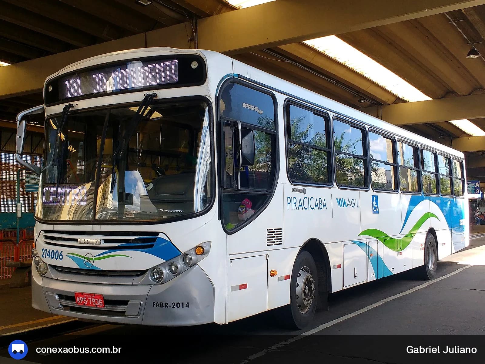 Ônibus CAIO Apache Vip III, da Via Ágil | Transporte Coletivo de Piracicaba, prefixo 214006, em Piracicaba-SP