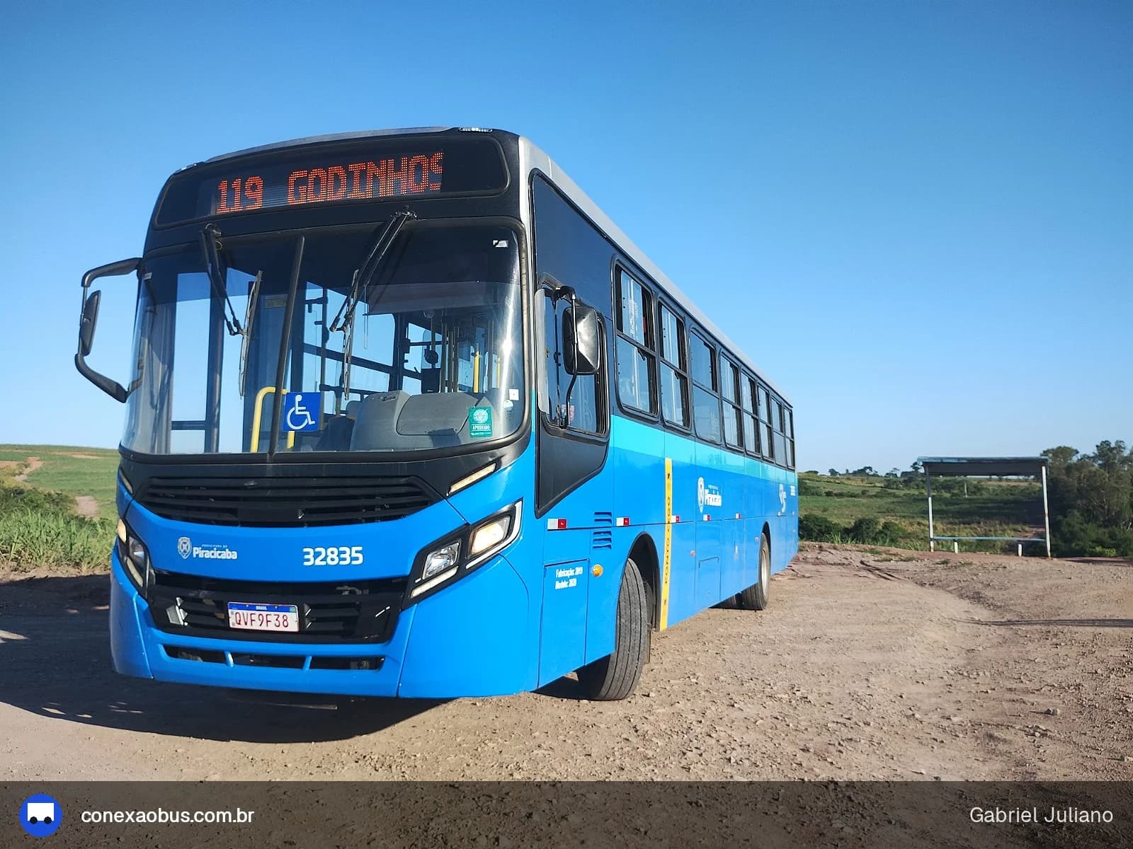 Ônibus CAIO Apache Vip IV, da Rápido Sumaré | Pira Mobilidade, prefixo 32835, em Piracicaba-SP