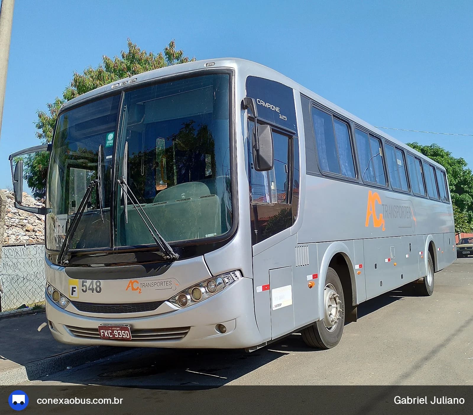 Ônibus Comil Campione 3.25 2011, da AC Transportes, prefixo 548, em Piracicaba-SP