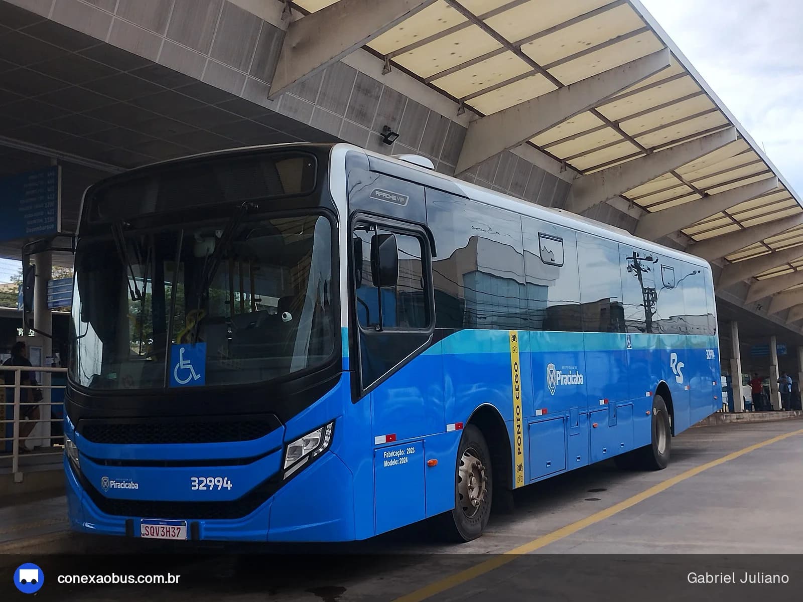 Ônibus CAIO Apache Vip V, da Rápido Sumaré | Pira Mobilidade, prefixo 32994, em Piracicaba-SP