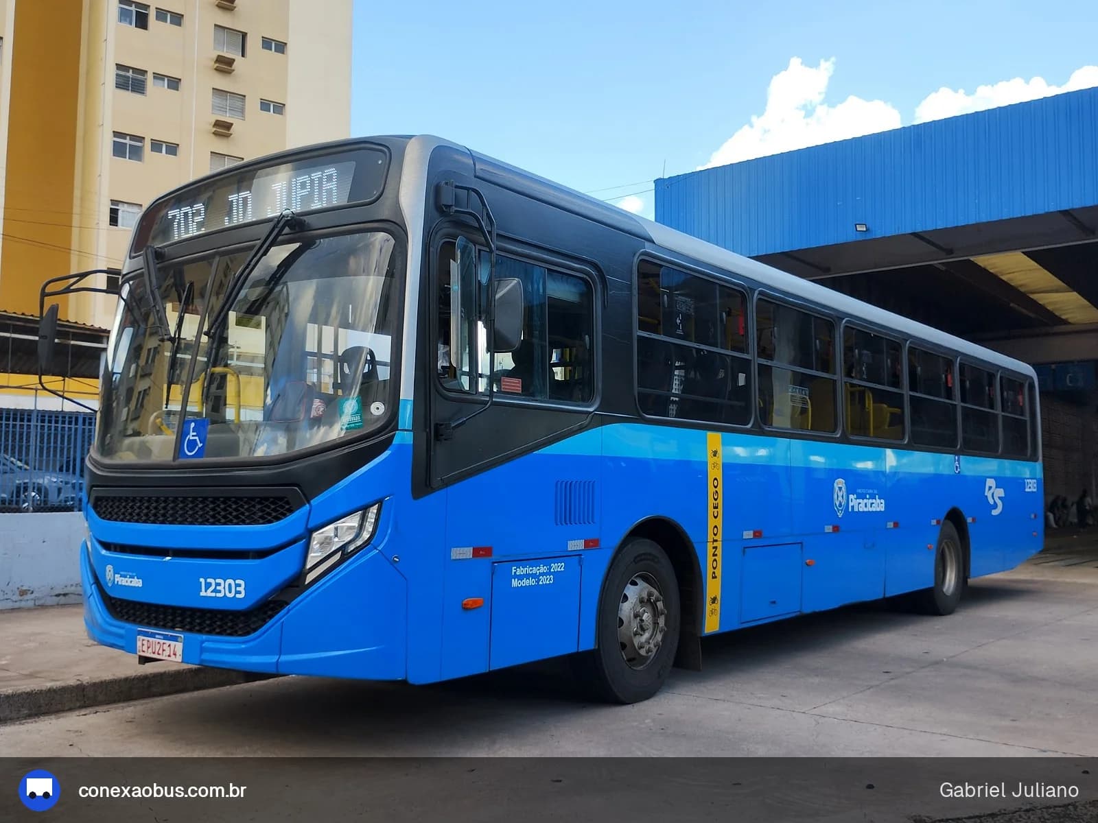 Ônibus CAIO Apache Vip V, da Rápido Sumaré | Pira Mobilidade, prefixo 12303, em Piracicaba-SP