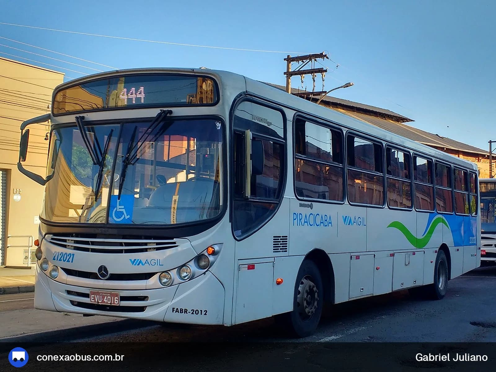 Ônibus CAIO Apache Vip II, da Via Ágil | Transporte Coletivo de Piracicaba, prefixo 212021, em Piracicaba-SP