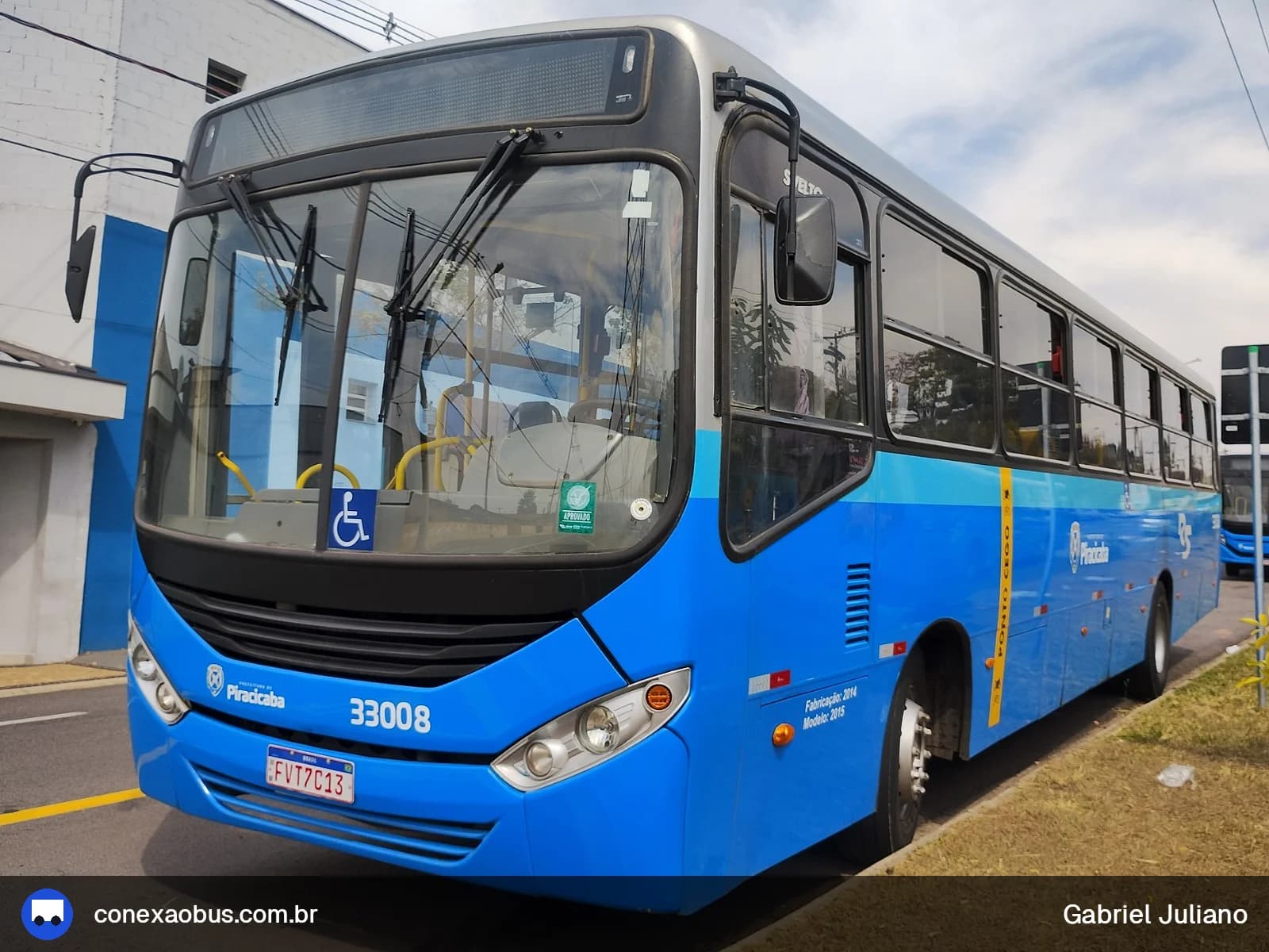 Ônibus Comil Svelto 2012, da Rápido Sumaré | Pira Mobilidade, prefixo 33008, em Piracicaba-SP