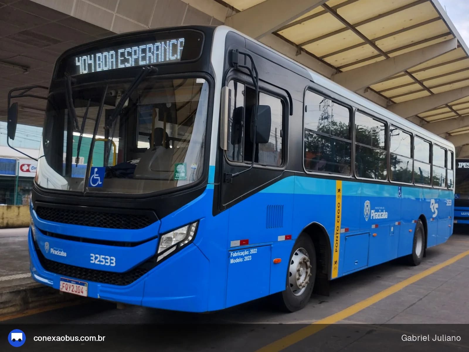 Ônibus CAIO Apache Vip V, da Rápido Sumaré | Pira Mobilidade, prefixo 32533, em Piracicaba-SP