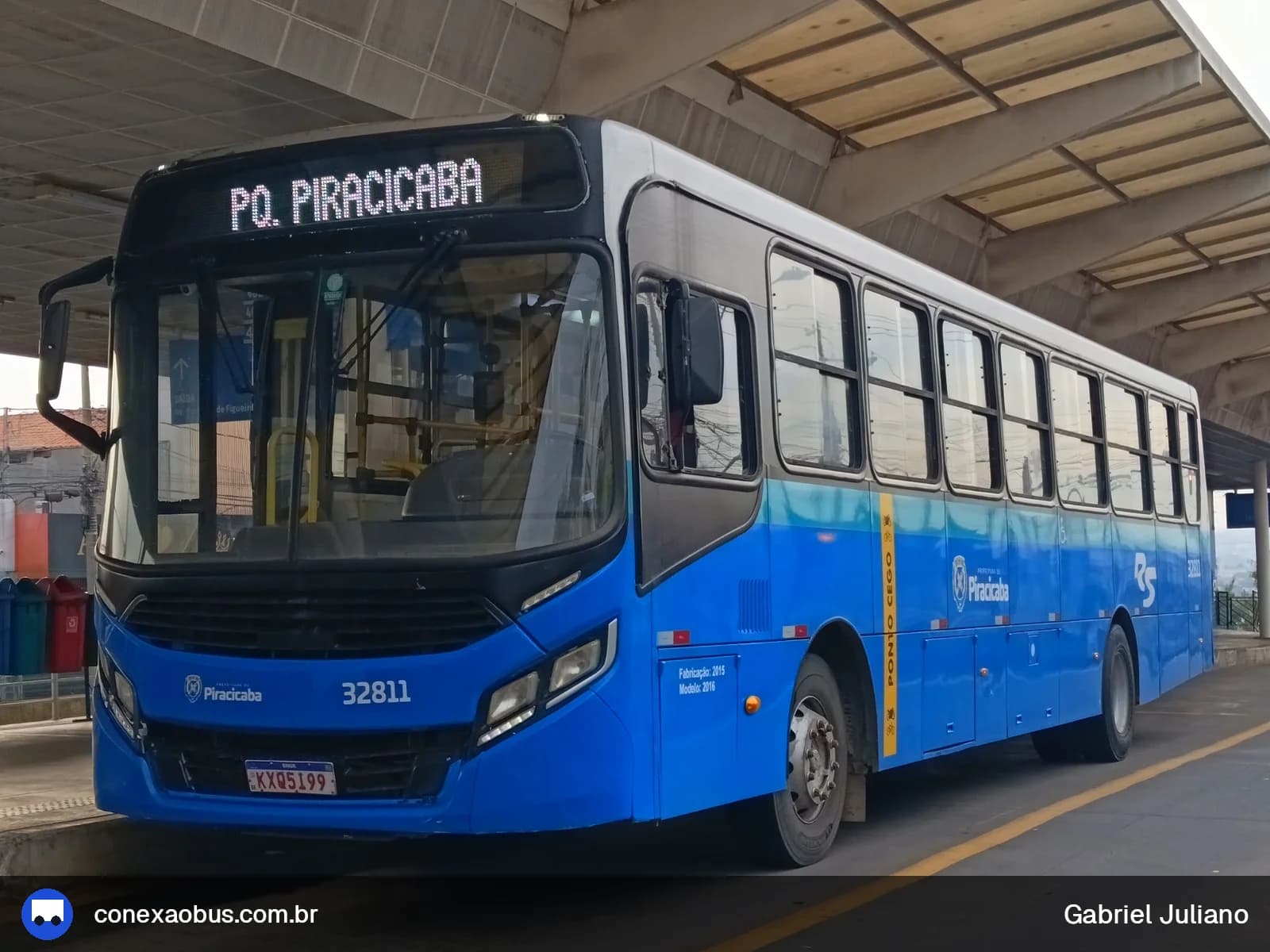 Ônibus CAIO Apache Vip IV, da Rápido Sumaré | Pira Mobilidade, prefixo 32811, em Piracicaba-SP
