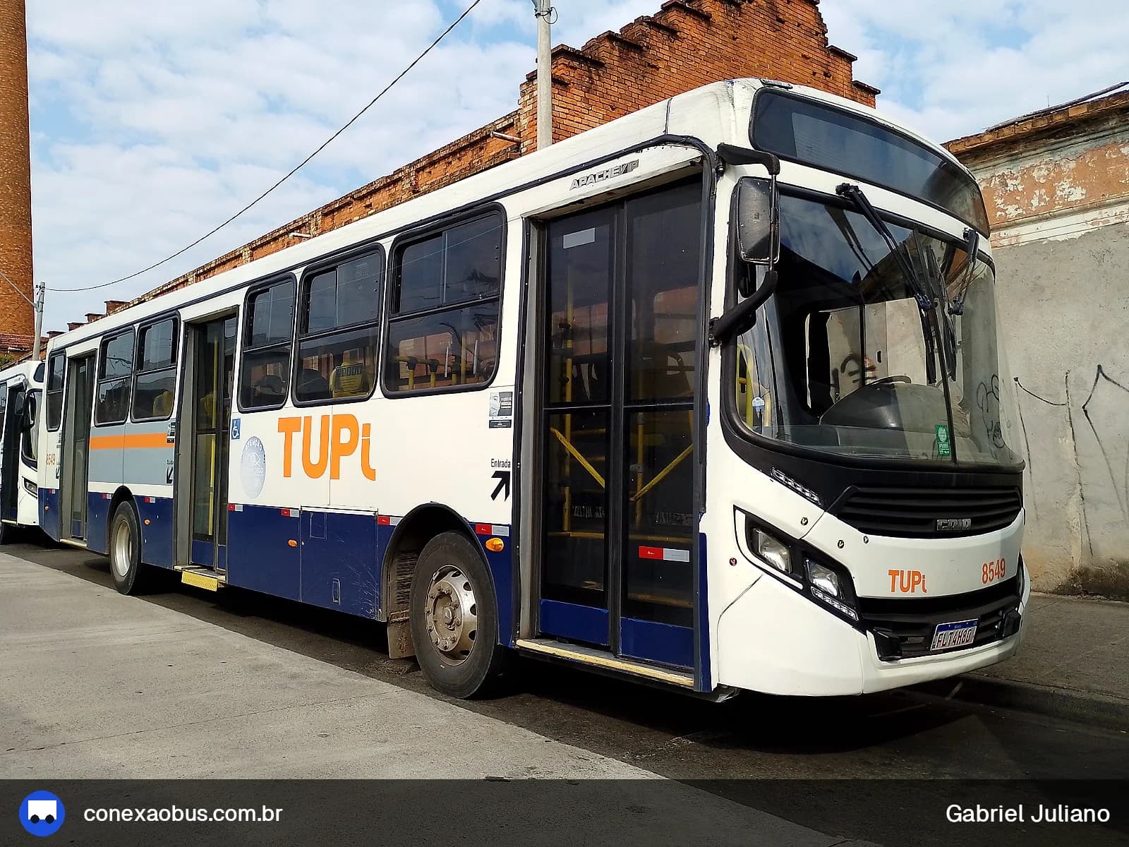 Ônibus CAIO Apache Vip IV, da TUPi | Transporte Urbano Piracicaba, prefixo 8549, em Piracicaba-SP