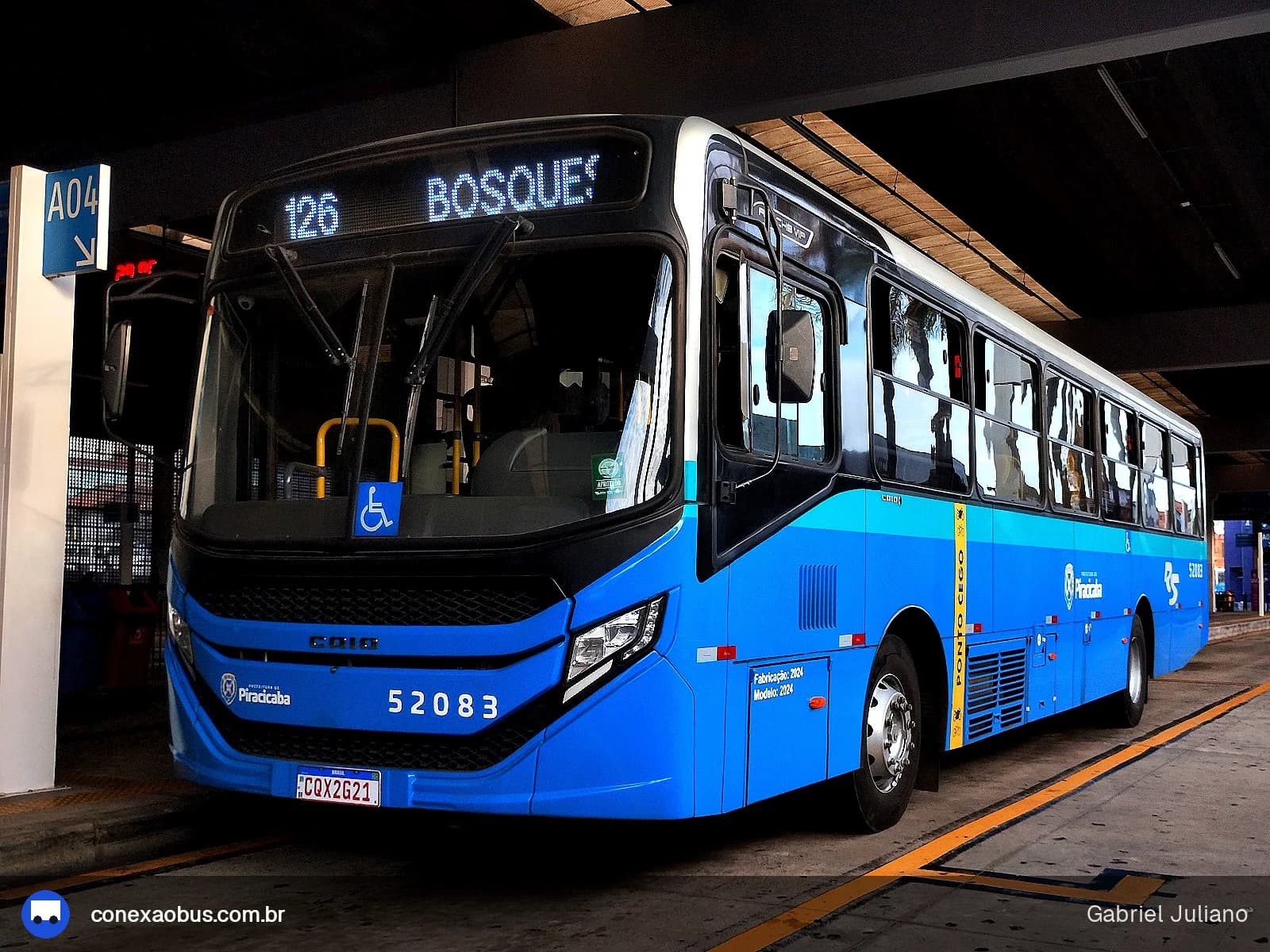 Ônibus CAIO Apache Vip V, da Rápido Sumaré | Pira Mobilidade, prefixo 52083, em Piracicaba-SP