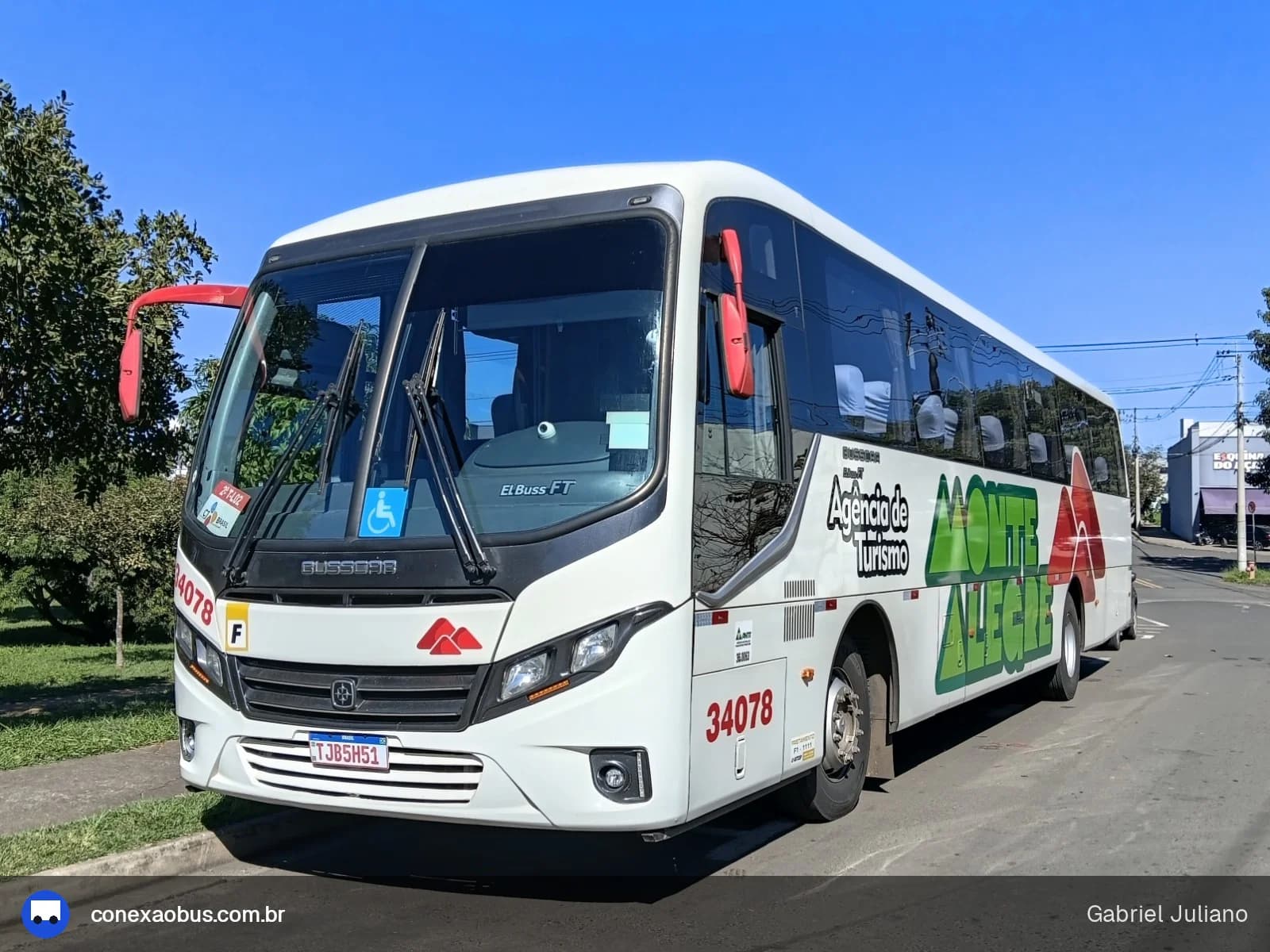 Ônibus Busscar El Buss FT 2021, da Monte Alegre Turismo, prefixo 34078, em Piracicaba-SP