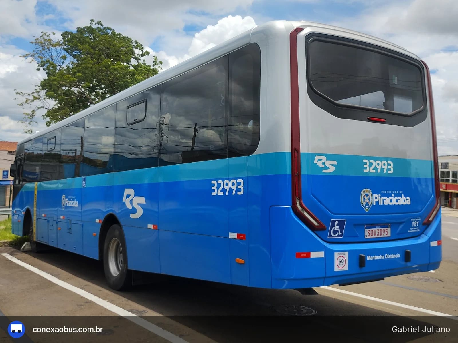 Ônibus CAIO Apache Vip V, da Rápido Sumaré | Pira Mobilidade, prefixo 32993, em Piracicaba-SP