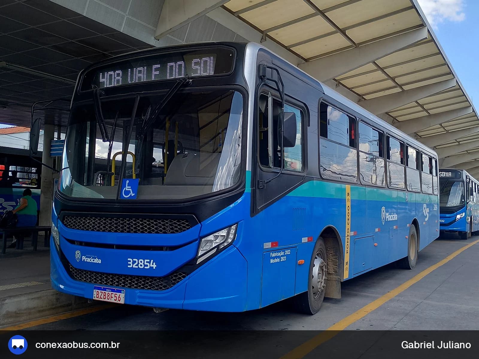 Ônibus CAIO Apache Vip V, da Rápido Sumaré | Pira Mobilidade, prefixo 32854, em Piracicaba-SP