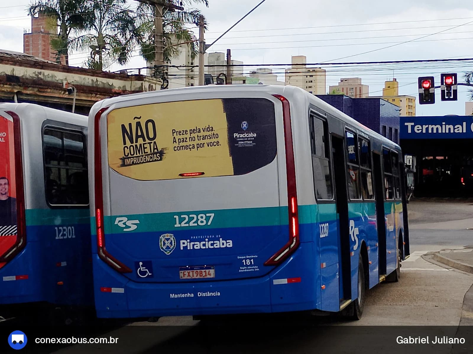 Ônibus CAIO Apache Vip V, da Rápido Sumaré | Pira Mobilidade, prefixo 12287, em Piracicaba-SP