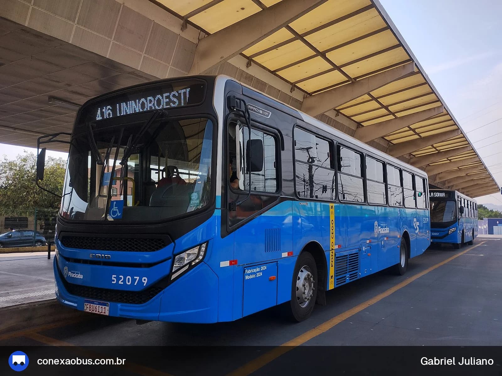Ônibus CAIO Apache Vip V, da Rápido Sumaré | Pira Mobilidade, prefixo 52079, em Piracicaba-SP