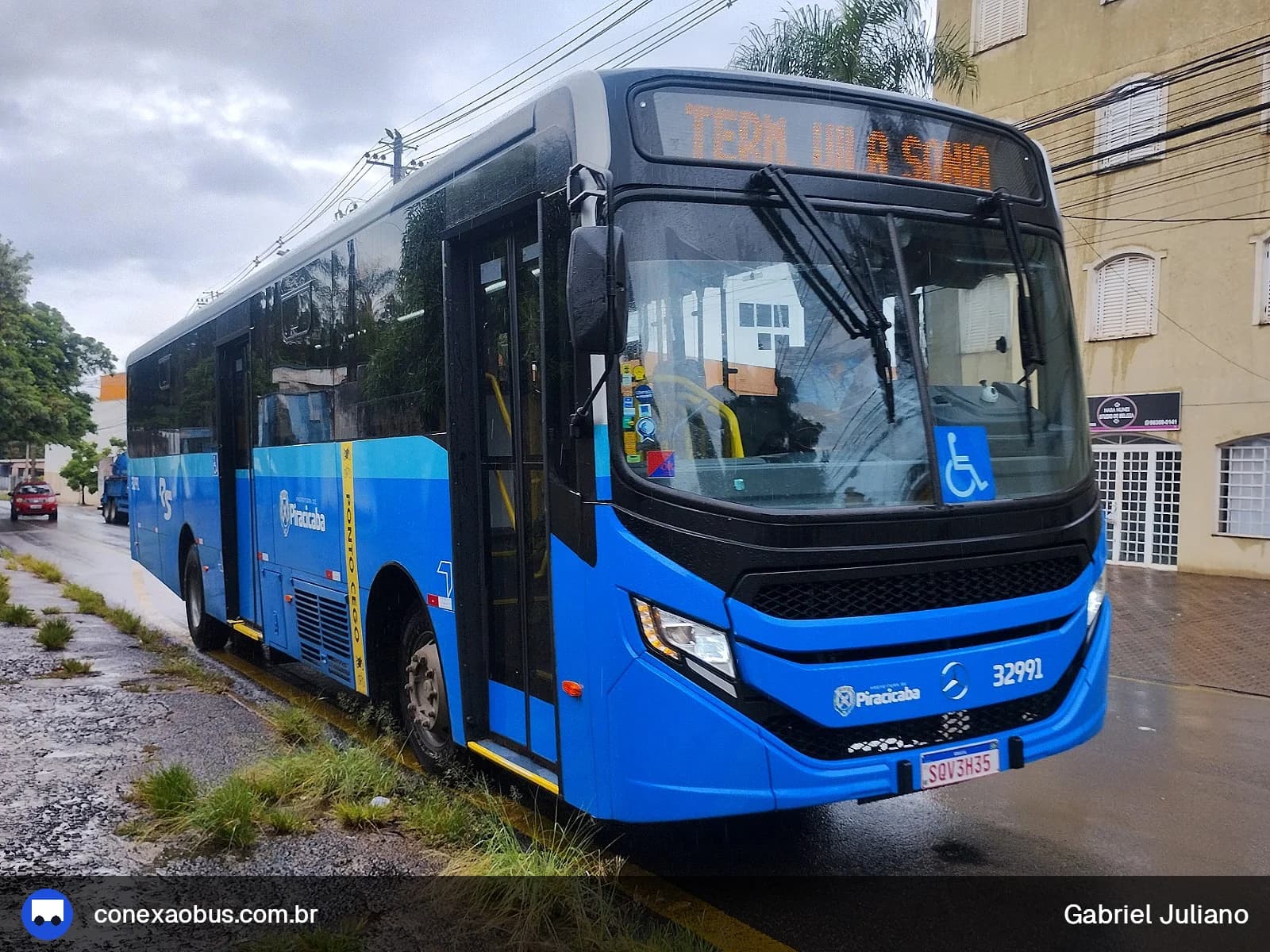 Ônibus CAIO Apache Vip V, da Rápido Sumaré | Pira Mobilidade, prefixo 32991, em Piracicaba-SP