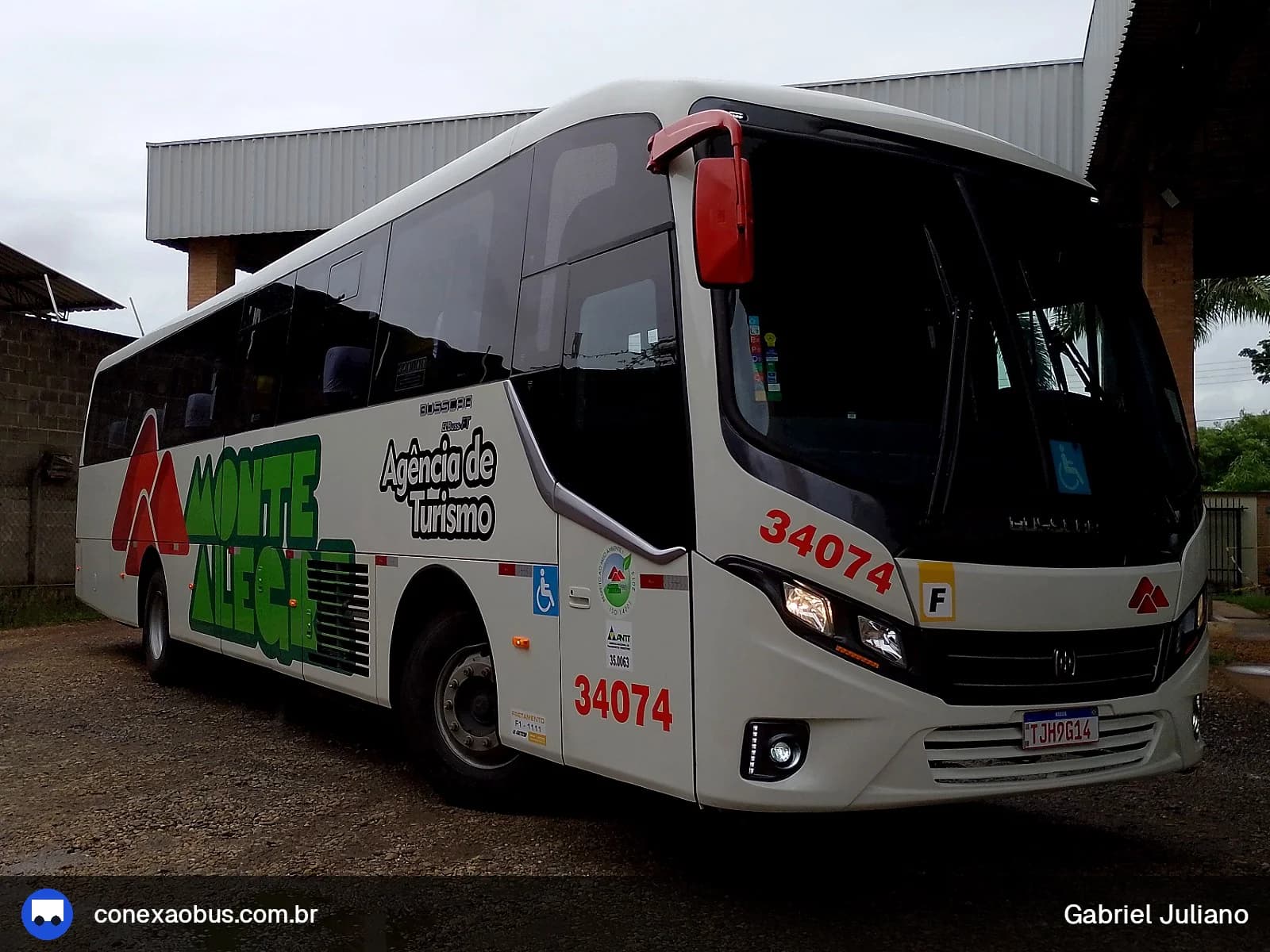 Ônibus Busscar El Buss FT 2021, da Monte Alegre Turismo, prefixo 34074