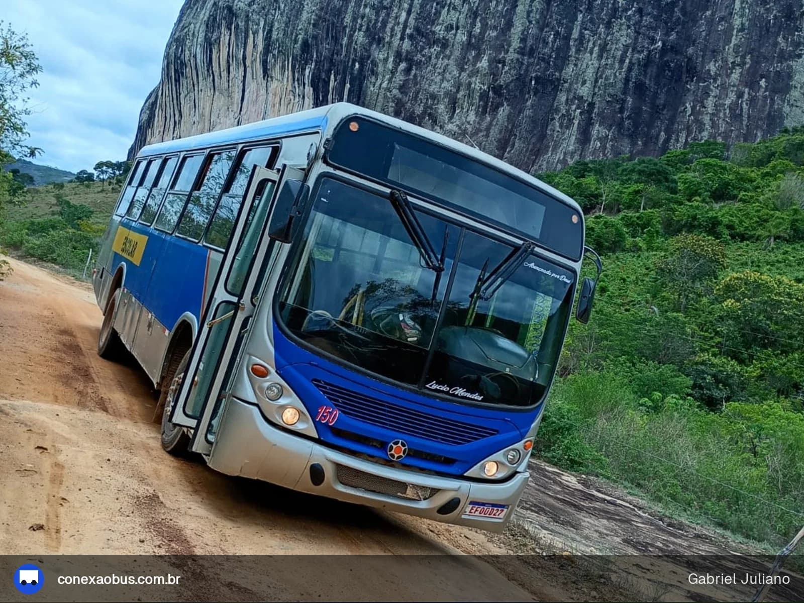 Ônibus Marcopolo Torino 2007, da PARTICULARES, prefixo 150, em Novo Cruzeiro-MG