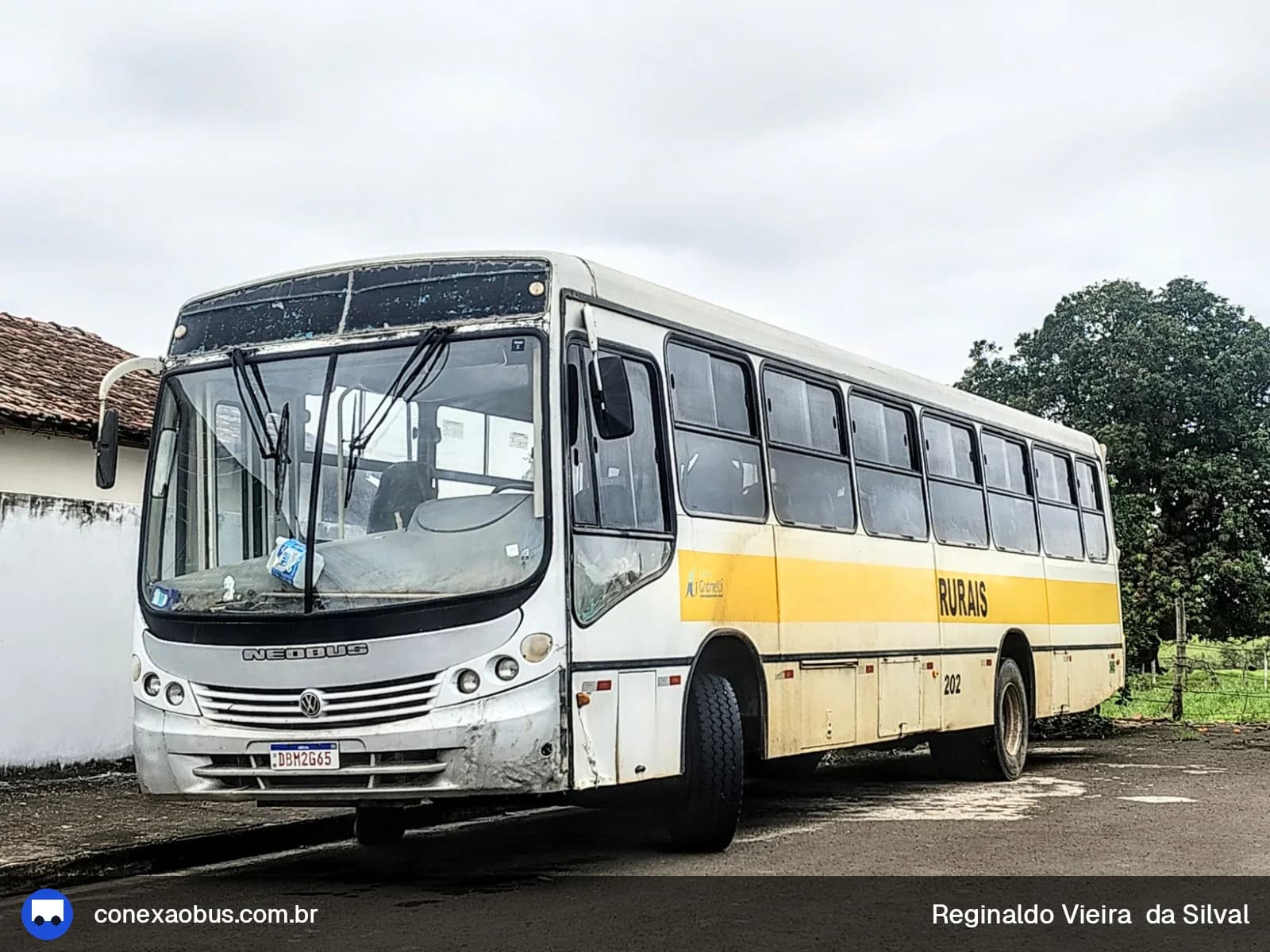 Ônibus Neobus Mega 2004, da Usina Granelli, em Charqueada-SP