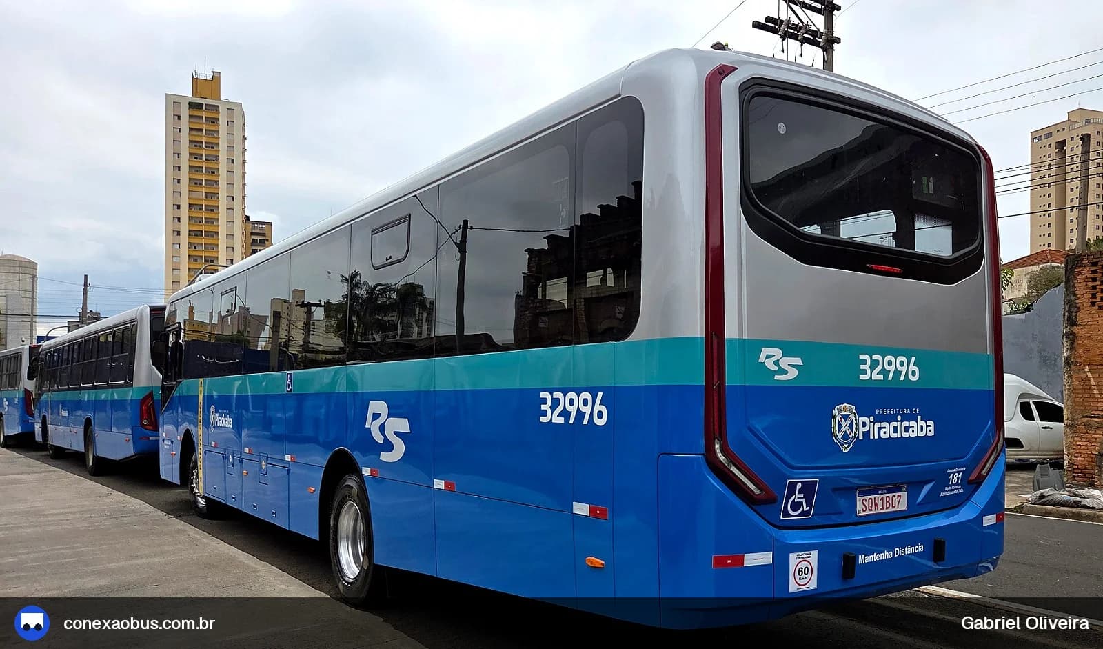 Ônibus CAIO Apache Vip V, da Rápido Sumaré | Pira Mobilidade, prefixo 32996, em Piracicaba-SP