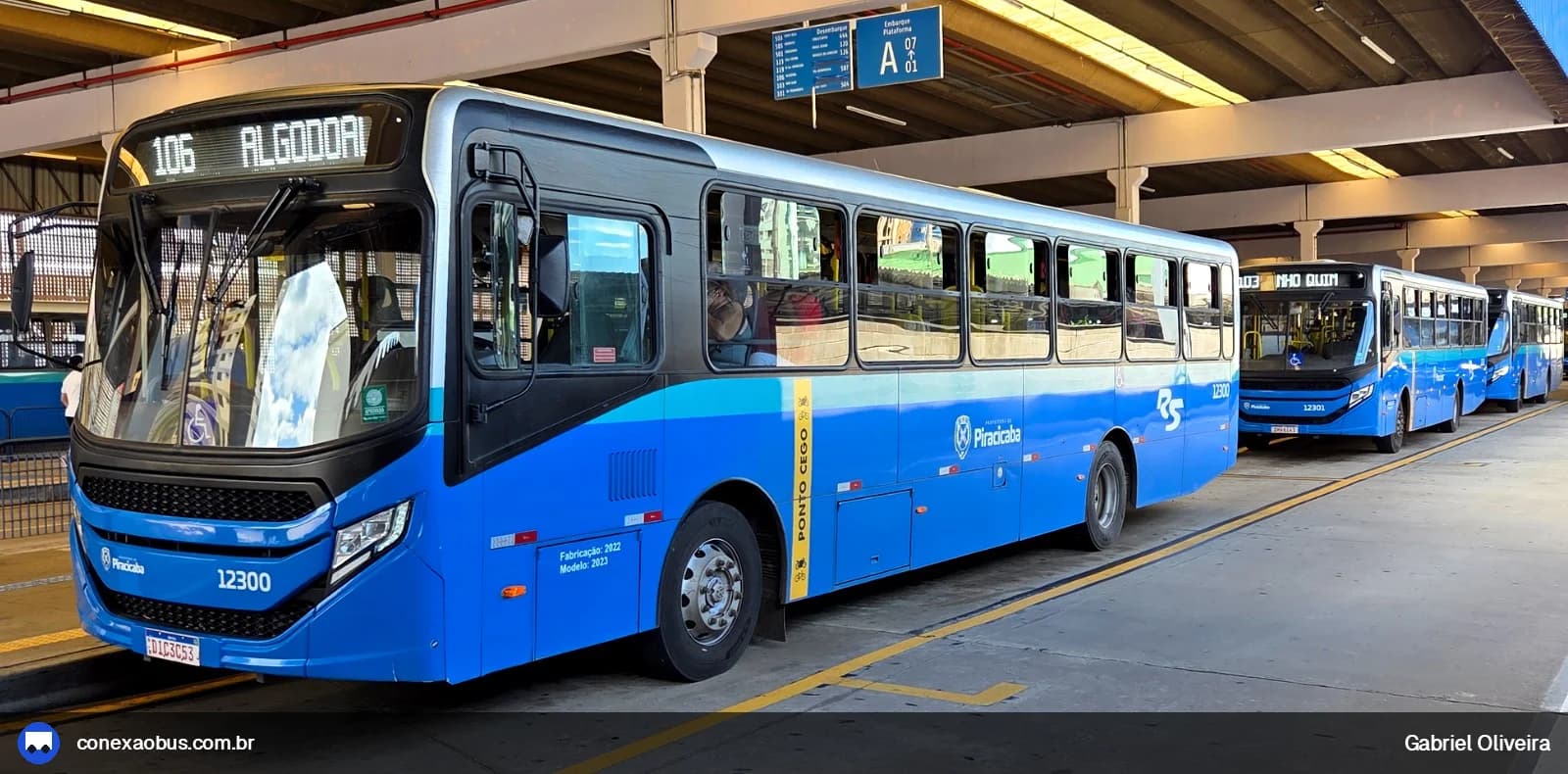 Ônibus CAIO Apache Vip V, da Rápido Sumaré | Pira Mobilidade, prefixo 12300, em Piracicaba-SP